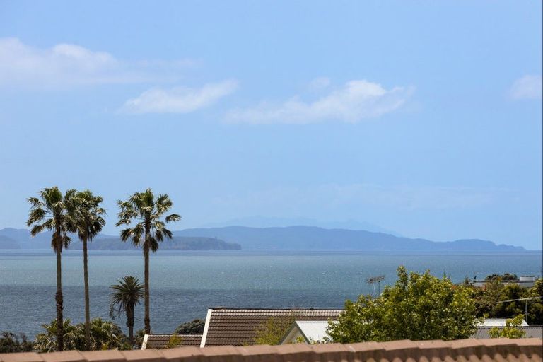 Photo of property in 4/96 William Bayes Place, Red Beach, 0932