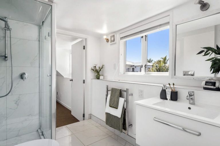 Photo of property in 1/35 Merani Street, Narrow Neck, Auckland, 0622