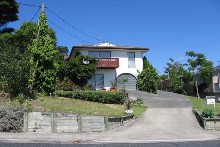Photo of property in 2/12 Glenvar Road, Torbay, Auckland, 0630