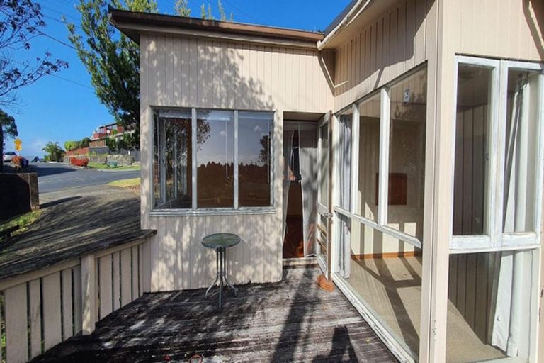 Photo of property in 57 Ocean View Road, Hillcrest, Auckland, 0627
