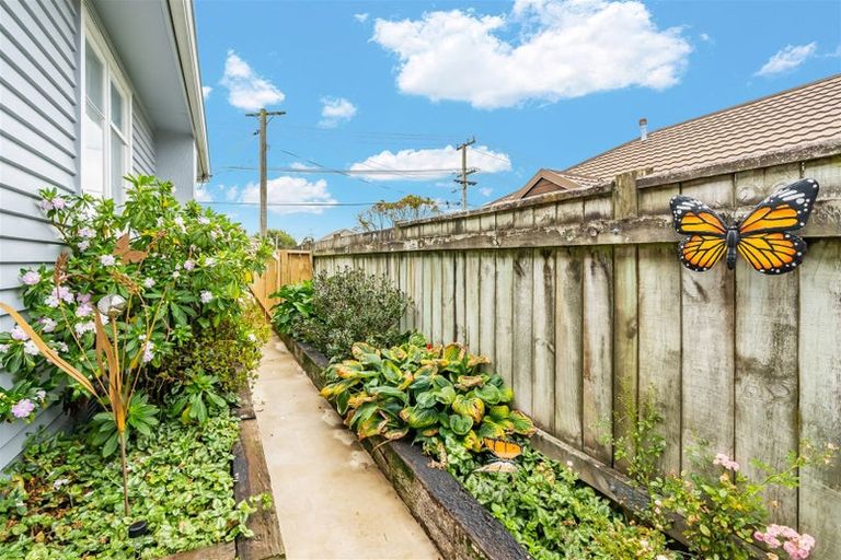 Photo of property in 42 Porutu Street, Fairfield, Lower Hutt, 5011