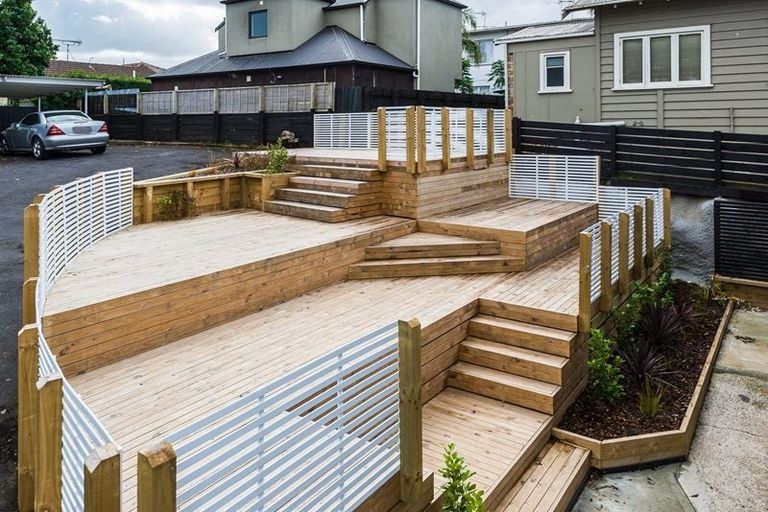 Photo of property in 9/11 Kingsway Avenue, Sandringham, Auckland, 1025