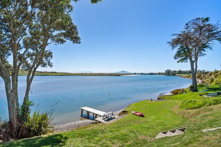 Photo of property in 281 Cove Road, Waipu, 0582