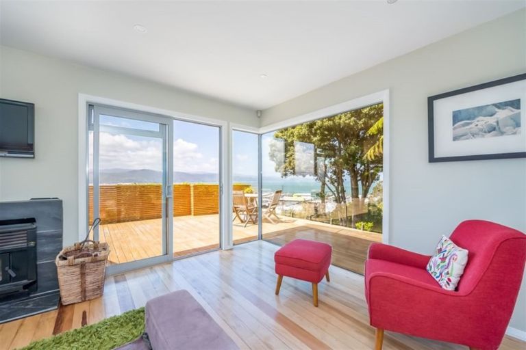 Photo of property in 19 London Road, Korokoro, Lower Hutt, 5012