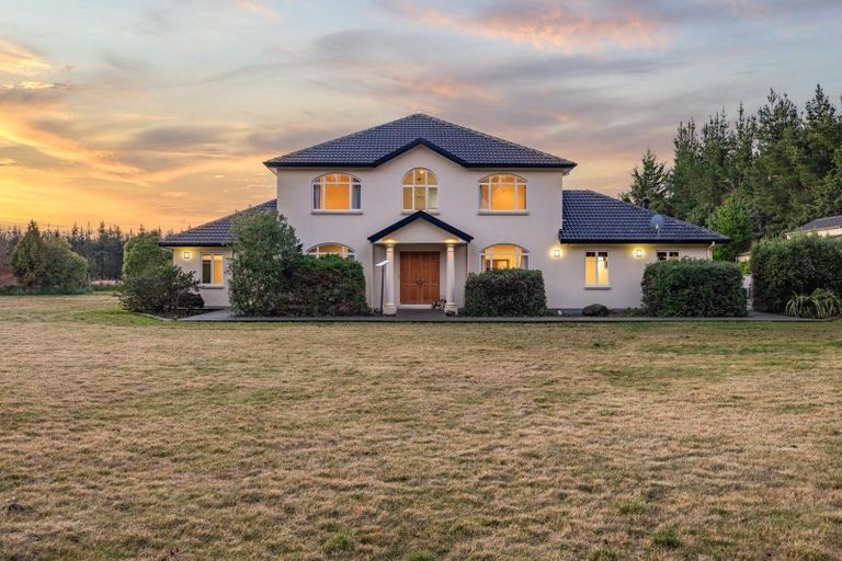 Photo of property in 16 Harpers Road, Loburn, Rangiora, 7472