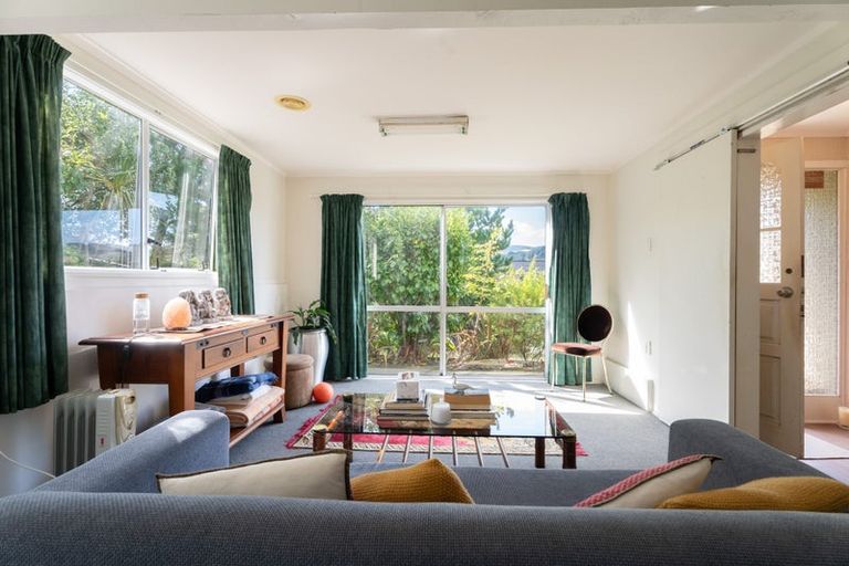 Photo of property in 68 Fyvie Avenue, Tawa, Wellington, 5028