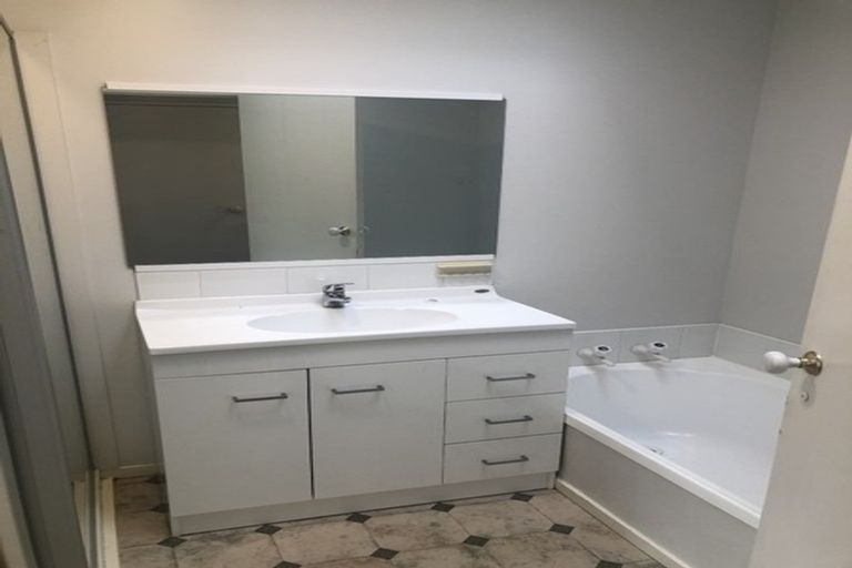 Photo of property in 83 Romana Crescent, Papamoa Beach, Papamoa, 3118