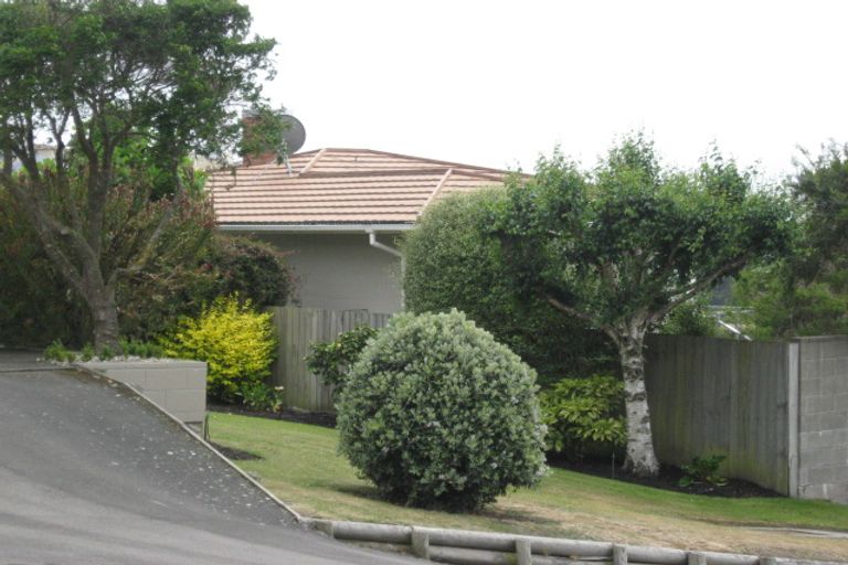 Photo of property in 90 Moncks Spur Road, Redcliffs, Christchurch, 8081