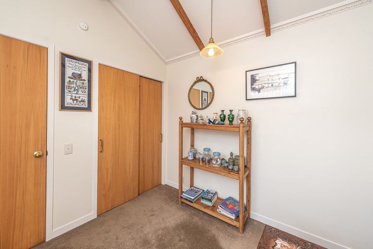 Photo of property in 3 Collier Place, Saint Johns Hill, Whanganui, 4501