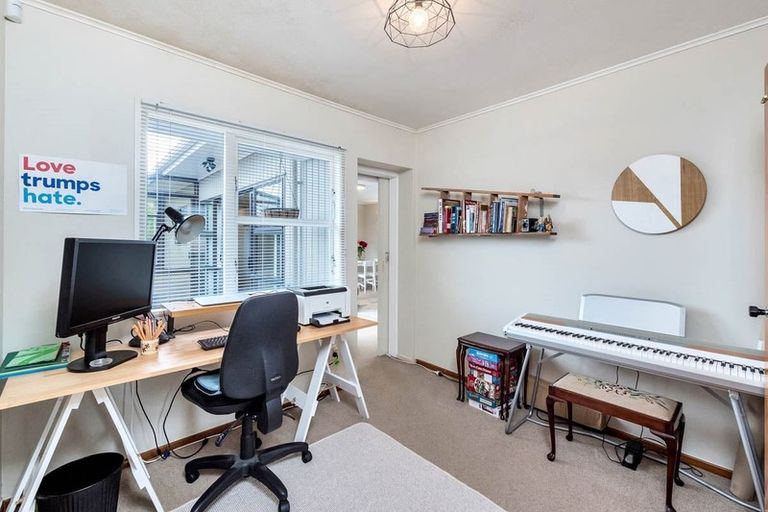 Photo of property in 7 Waitaki Street, Henderson, Auckland, 0612