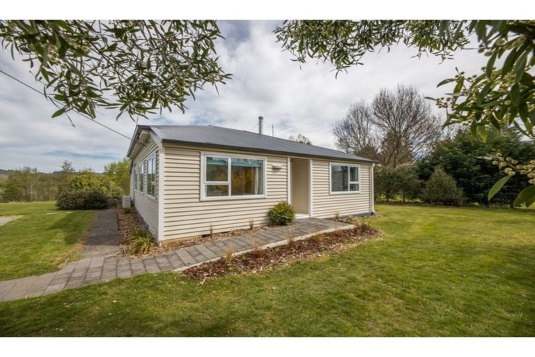 Photo of property in 203 Whitecliffs Road, Whitecliffs, Coalgate, 7673