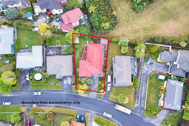 Photo of property in 10 Van Dyke Place, West Harbour, Auckland, 0618