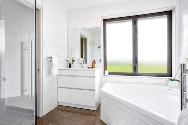 Photo of property in 1218 State Highway 16, Waimauku, 0883