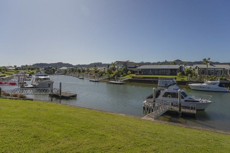 Photo of property in 14 Mermaid Place, Whitianga, 3510