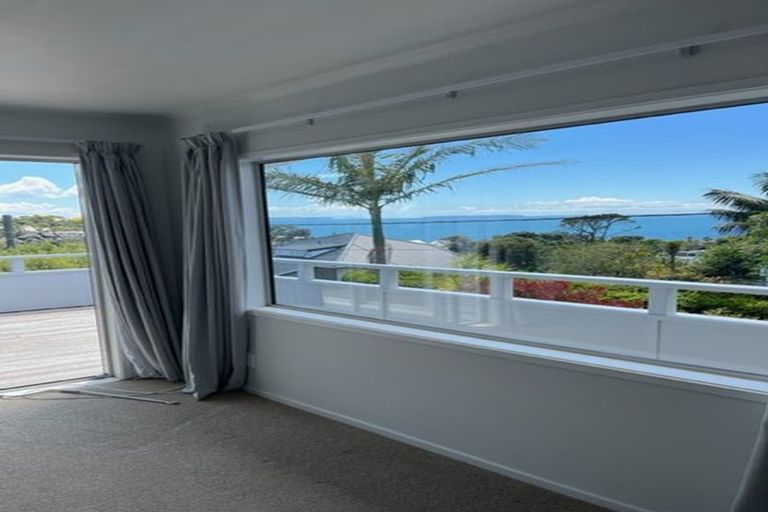 Photo of property in 35 Park Rise, Campbells Bay, Auckland, 0630