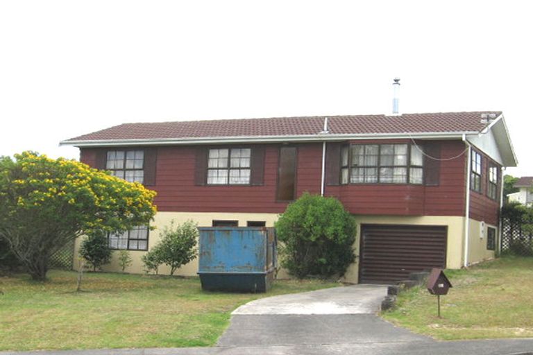 Photo of property in 20 West Harbour Drive, West Harbour, Auckland, 0618