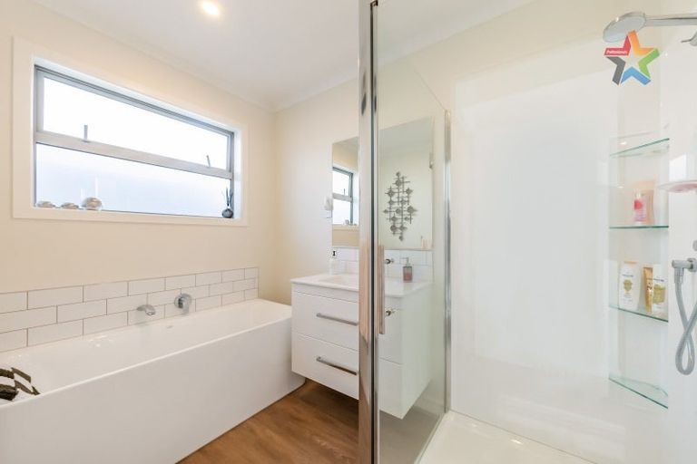 Photo of property in 5 Tarata Lane, Avalon, Lower Hutt, 5011