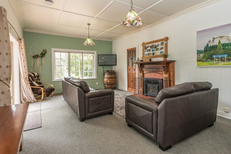 Photo of property in 10 Miller Street, Otane, 4202