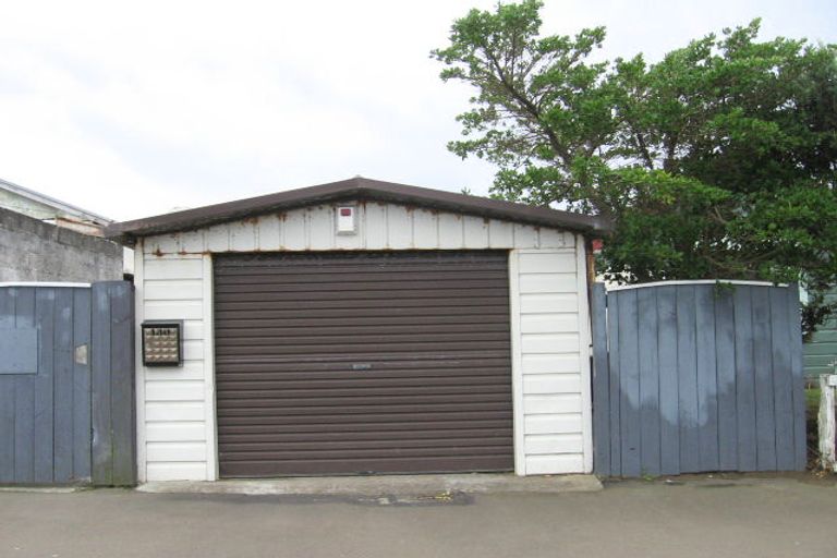 Photo of property in 130 Apu Crescent, Lyall Bay, Wellington, 6022