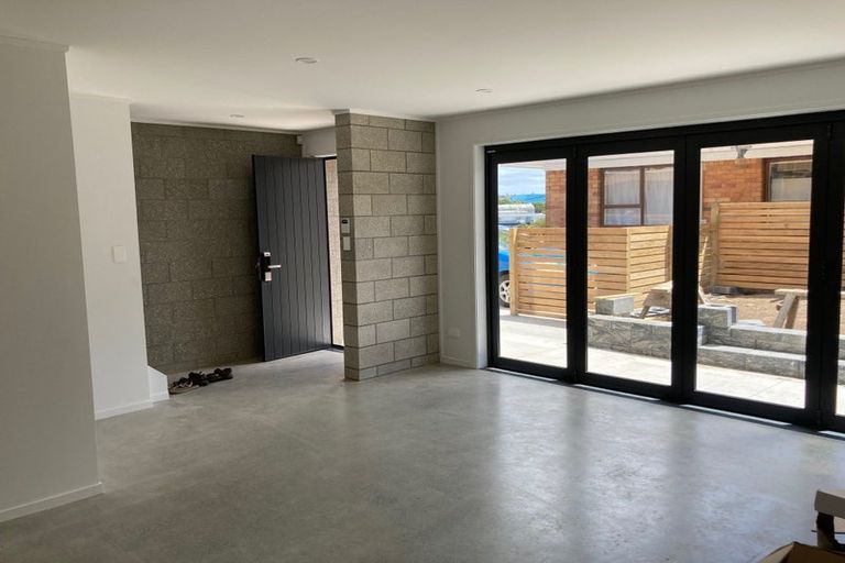 Photo of property in 47c Sherwood Avenue, Te Atatu South, Auckland, 0610