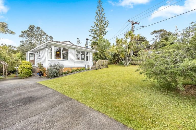 Photo of property in 156 Godley Road, Titirangi, Auckland, 0604