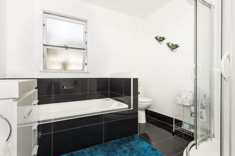 Photo of property in 2/282 Aberdeen Road, Gisborne, 4010