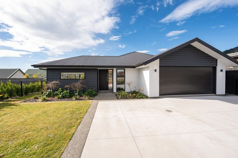 Photo of property in 9 Poukirikiri Place, Richmond, 7020