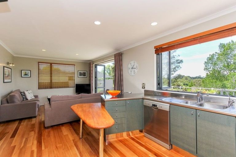 Photo of property in 34b Turakina Street, Merrilands, New Plymouth, 4312