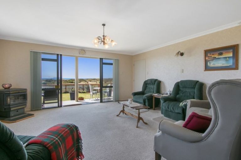 Photo of property in 142 Seaforth Road, Waihi Beach, 3611