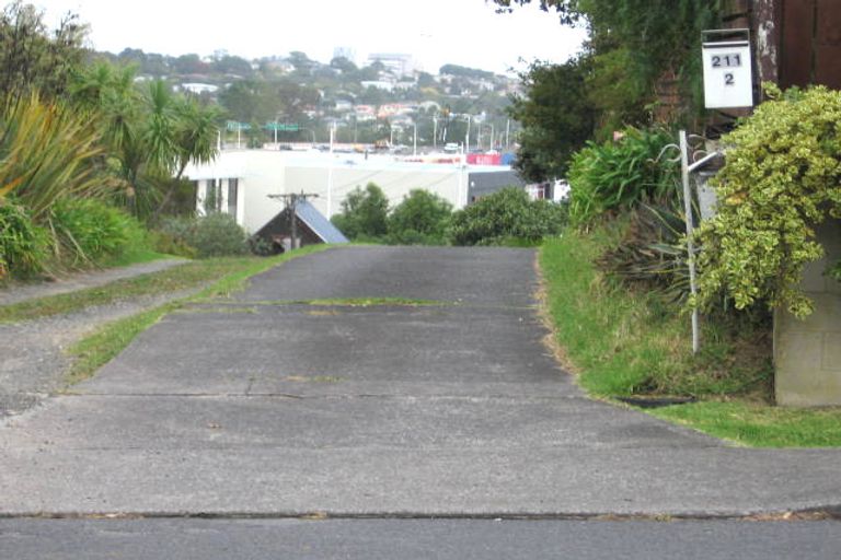 Photo of property in 2/211a Sunnynook Road, Wairau Valley, Auckland, 0627