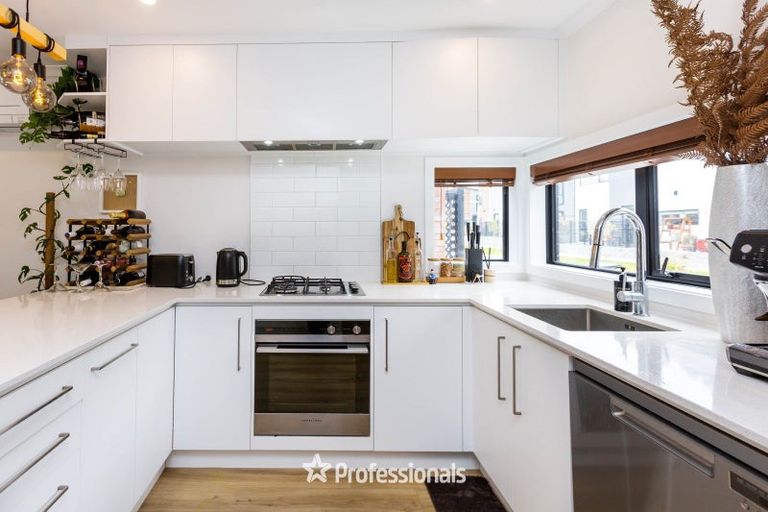 Photo of property in 11 Reakes Crescent, Wallaceville, Upper Hutt, 5018