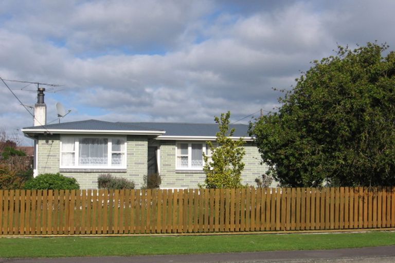 Photo of property in 58 Brandon Street, Featherston, 5710