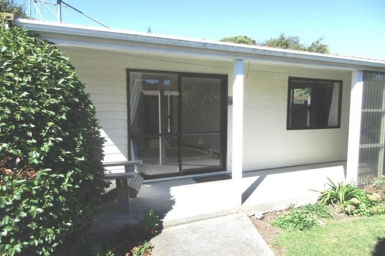 Photo of property in 6a Rimu Road, Raumati Beach, Paraparaumu, 5032