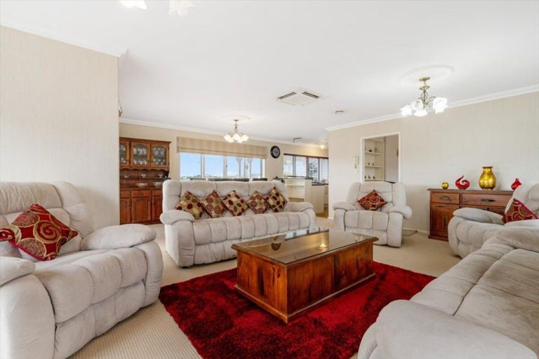 Photo of property in 35 Oxford Street, Te Puke, 3119
