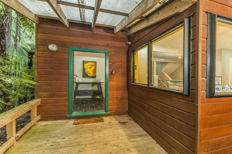 Photo of property in 25 Victory Road, Laingholm, Auckland, 0604