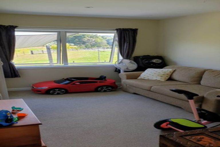 Photo of property in 66 Puriri Glade, Maungaturoto, 0588