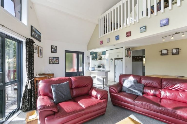 Photo of property in 2b Swainson Street, Naenae, Lower Hutt, 5011