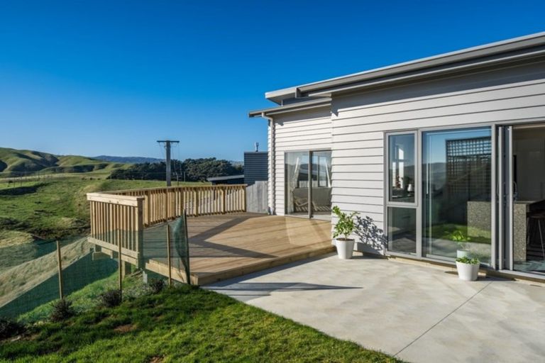Photo of property in 52 Mo Street, Camborne, Porirua, 5026