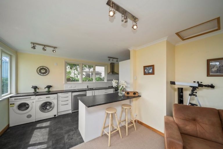 Photo of property in 84 Cook Street, Marfell, New Plymouth, 4310