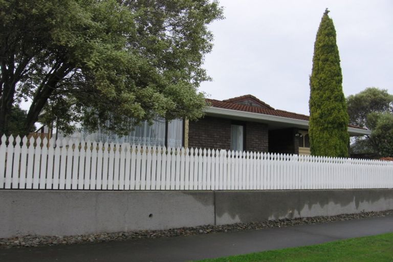 Photo of property in 116 Roberts Line, Kelvin Grove, Palmerston North, 4414