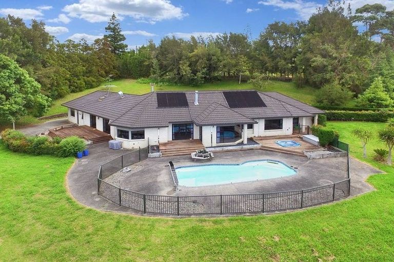 Photo of property in 111 Kennedy Road, Dairy Flat, Albany, 0792