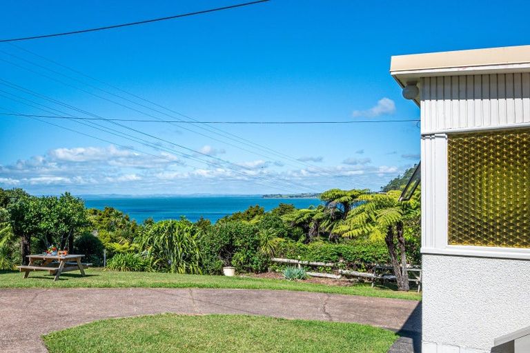 Photo of property in 69 Cornwallis Road, Cornwallis, Auckland, 0604