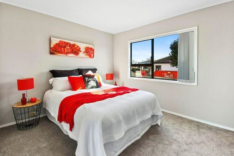 Photo of property in 1/26 Tamworth Close, Manurewa, Auckland, 2102