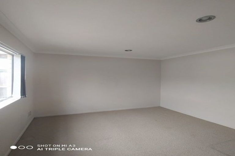 Photo of property in 48 Helianthus Avenue, Flat Bush, Auckland, 2019