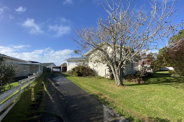 Photo of property in 45 Blakeborough Drive, Forrest Hill, Auckland, 0620