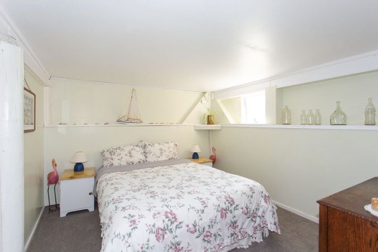 Photo of property in 18 Okiwa Terrace, Waiinu Beach, Whanganui, 4588