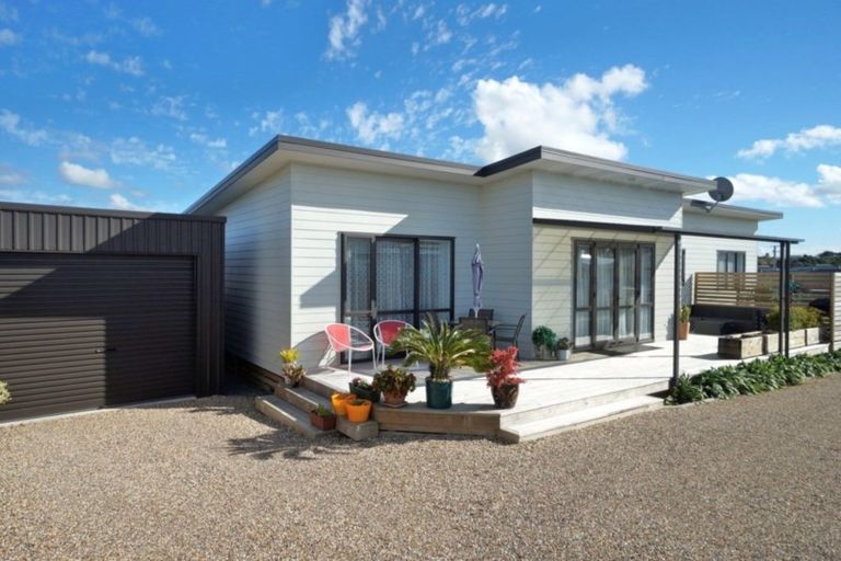 Photo of property in 12 Ocean View Rise, Ruakaka, 0116