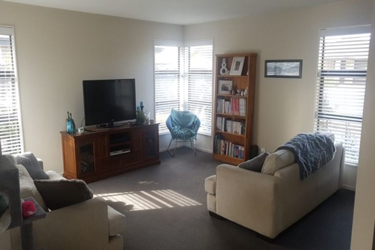 Photo of property in 16 Colebrook Drive, Rolleston, 7614