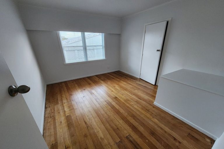 Photo of property in 23 Fordham Street, Beach Haven, Auckland, 0626