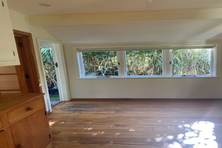 Photo of property in 33 Kuku Street, Te Awanga, 4102